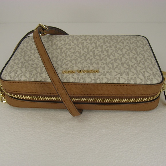 Michael Kors Jet Set Large EW Crossbody NWT 5565 - Picture 3 of 14